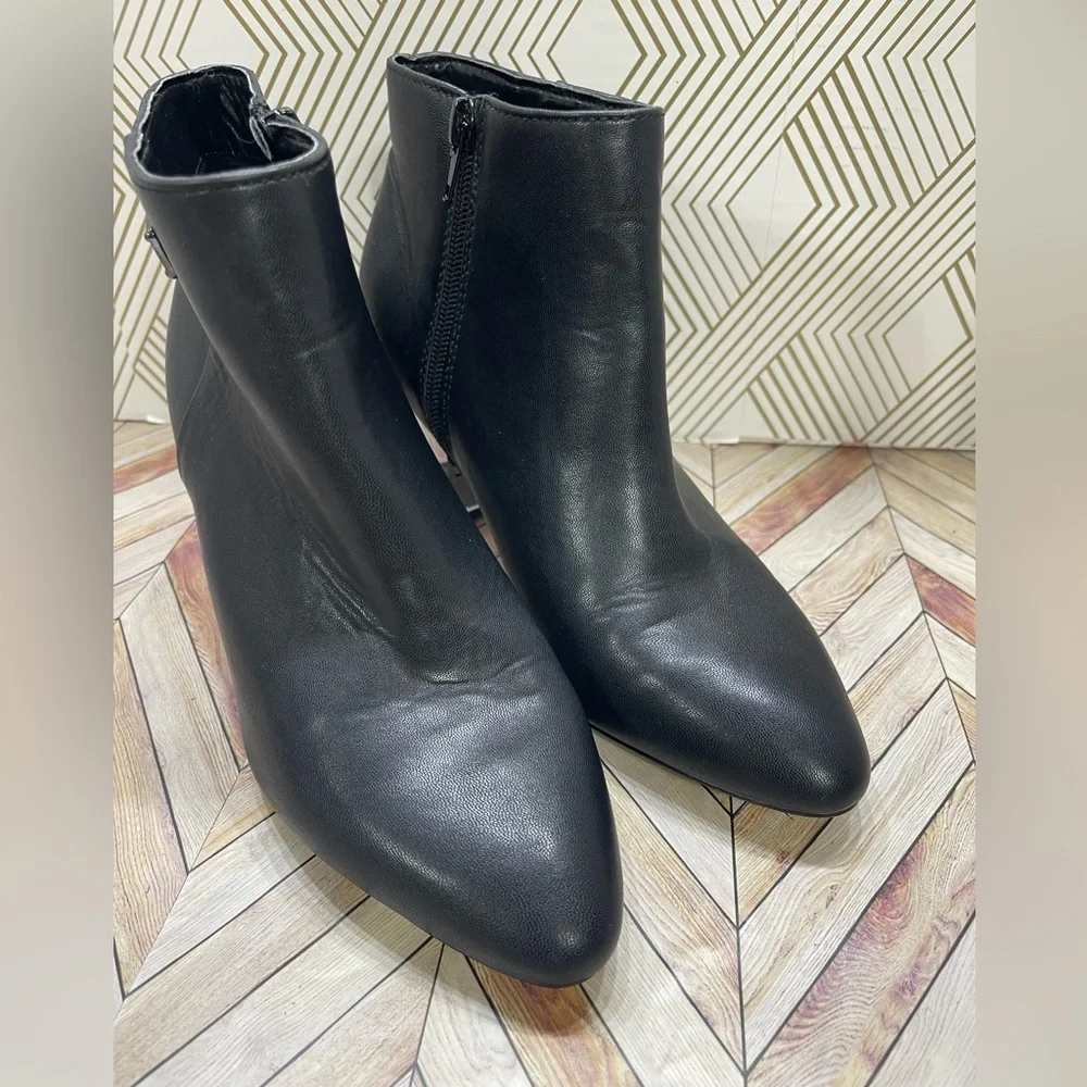 BCBG Generation Ankle boots black color‎ with crystal heels SB2